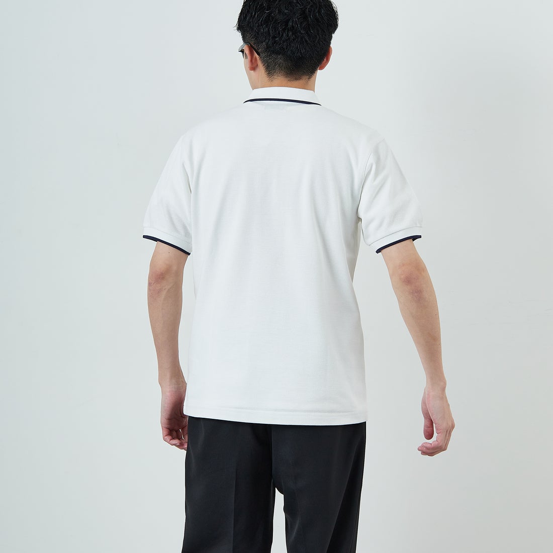 THE FOX [ザフォックス] 別注 ワンポイントロゴ ティップラインポロシャツ [JFU25SS-09-JF] WHT/NVY &&モデル身長：168cm 着用サイズ：M&&