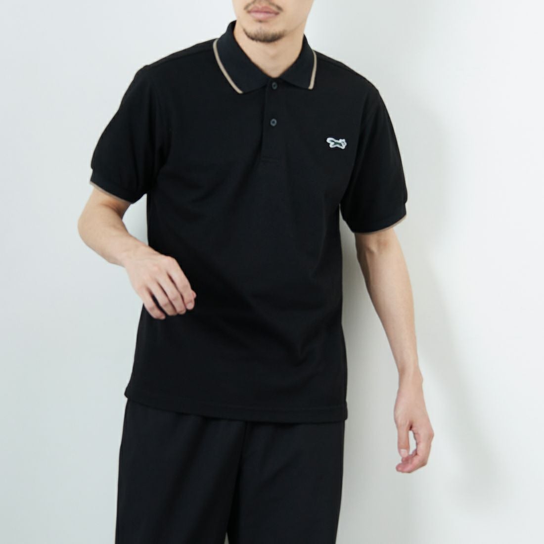 THE FOX [ザフォックス] 別注 ワンポイントロゴ ティップラインポロシャツ [JFU25SS-09-JF] BLK/BEG &&モデル身長：168cm 着用サイズ：M&&