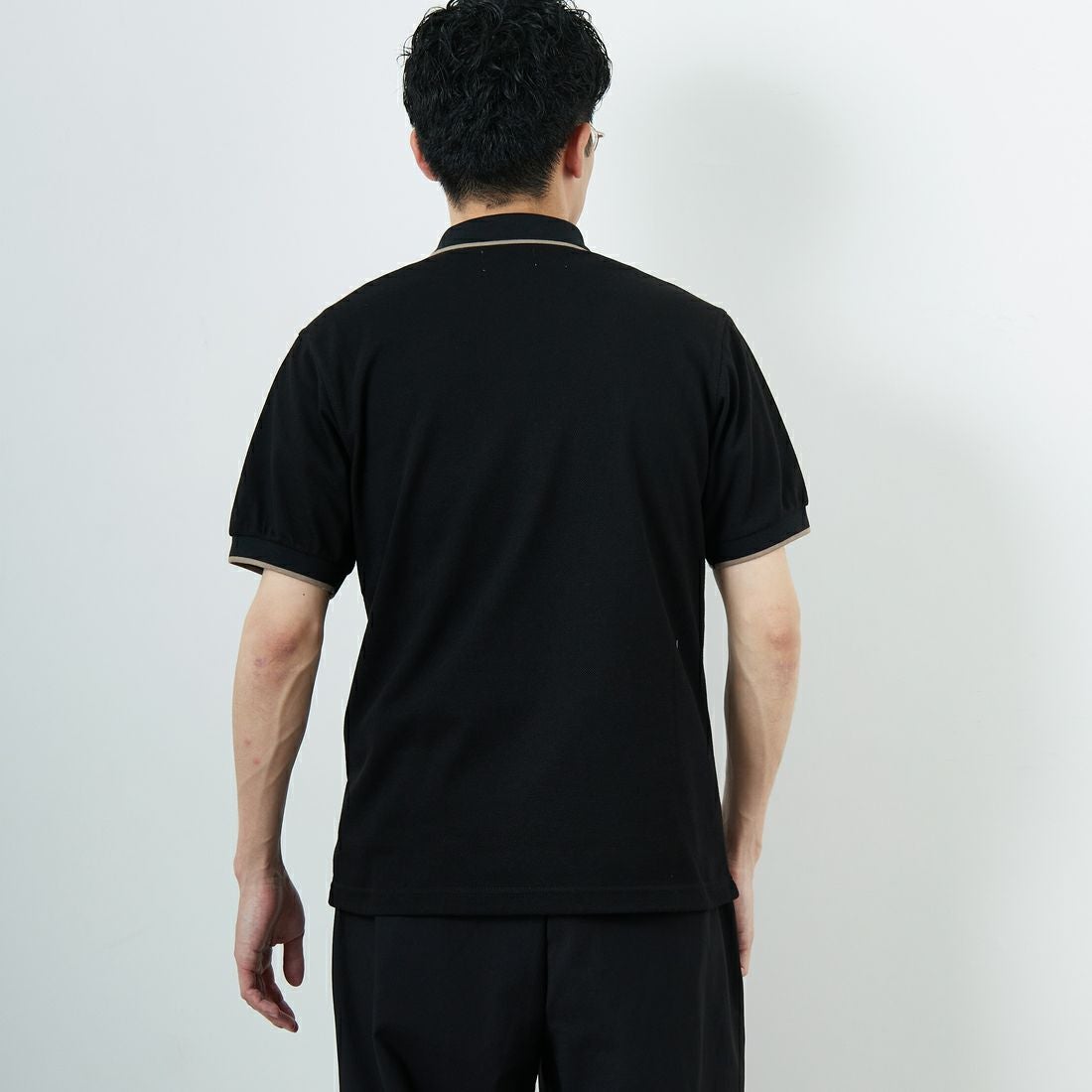 THE FOX [ザフォックス] 別注 ワンポイントロゴ ティップラインポロシャツ [JFU25SS-09-JF] BLK/BEG &&モデル身長：168cm 着用サイズ：M&&