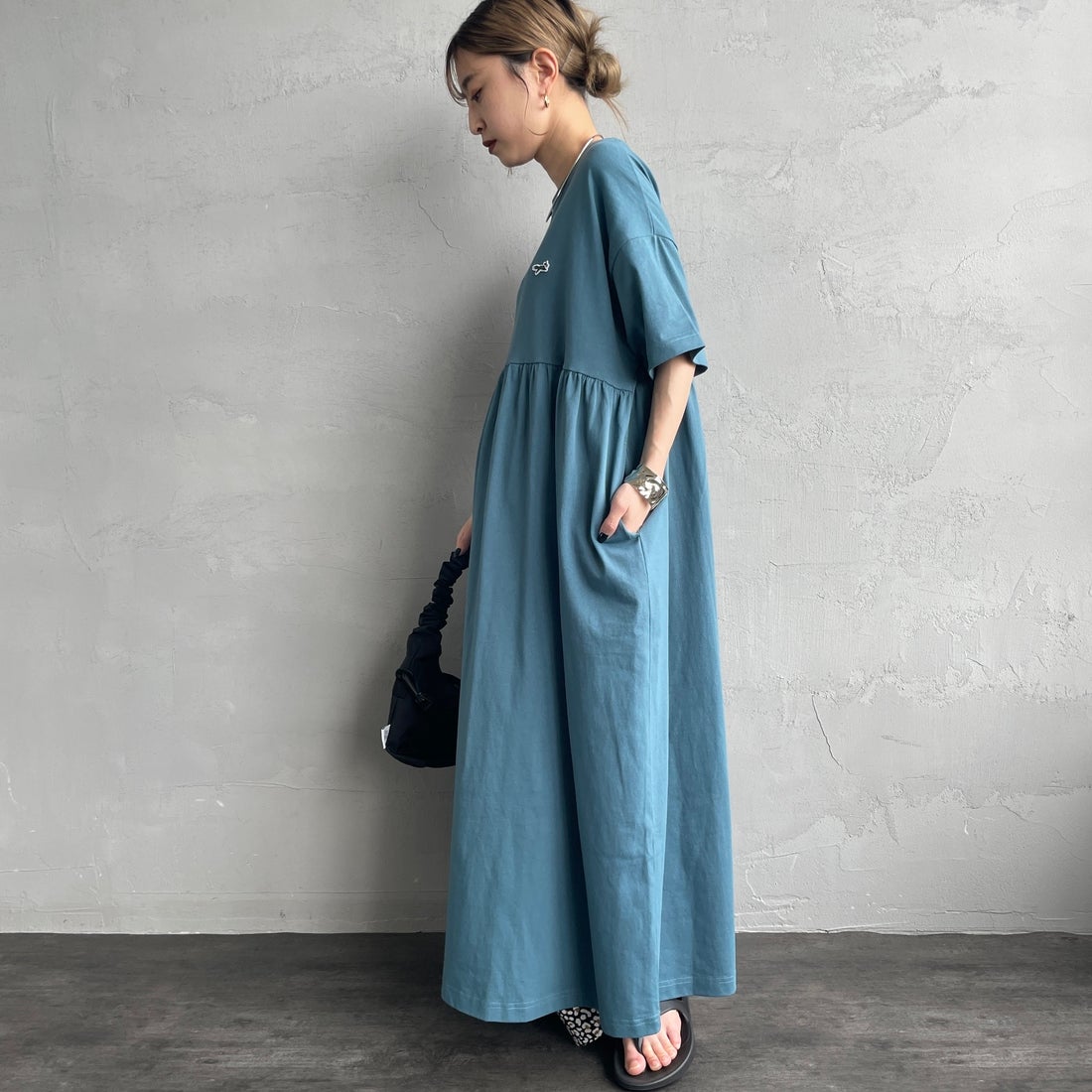 THE FOX [ザフォックス] 別注 ウエスト切替 マキシ丈ギャザーワンピース [JFL25SS-07-JF] ﾌﾞﾙｰ &&モデル身長：150cm 着用サイズ：S&&