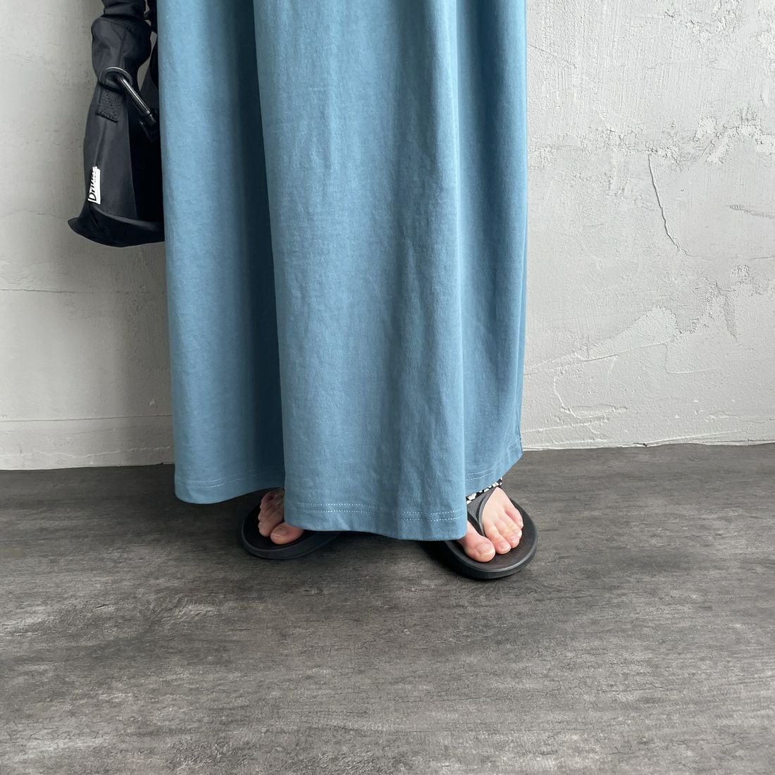 THE FOX [ザフォックス] 別注 ウエスト切替 マキシ丈ギャザーワンピース [JFL25SS-07-JF] ﾌﾞﾙｰ &&モデル身長：150cm 着用サイズ：S&&