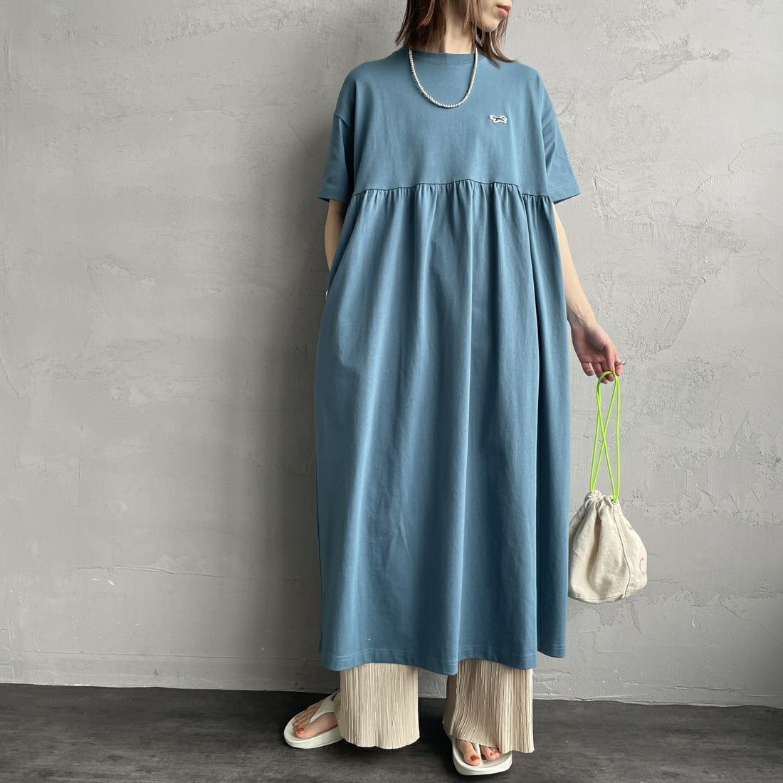 THE FOX [ザフォックス] 別注 ウエスト切替 マキシ丈ギャザーワンピース [JFL25SS-07-JF] ﾌﾞﾙｰ &&モデル身長：158cm 着用サイズ：S&&