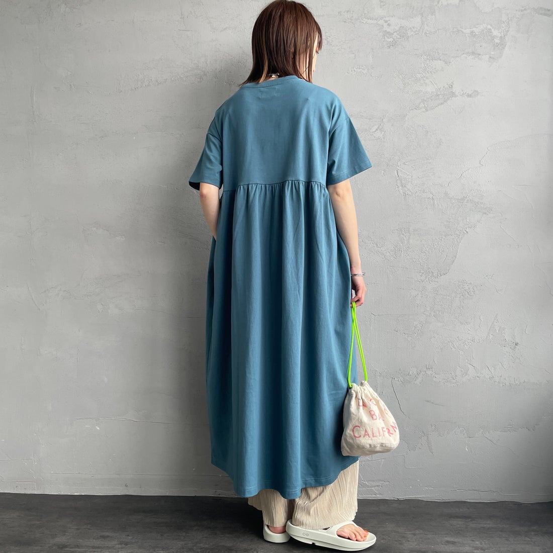 THE FOX [ザフォックス] 別注 ウエスト切替 マキシ丈ギャザーワンピース [JFL25SS-07-JF] ﾌﾞﾙｰ &&モデル身長：158cm 着用サイズ：S&&