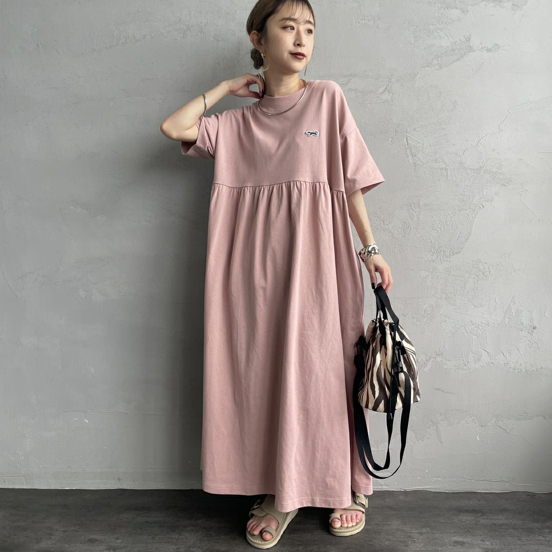 THE FOX [ザフォックス] 別注 ウエスト切替 マキシ丈ギャザーワンピース [JFL25SS-07-JF] ﾋﾟﾝｸ &&モデル身長：150cm 着用サイズ：S&&