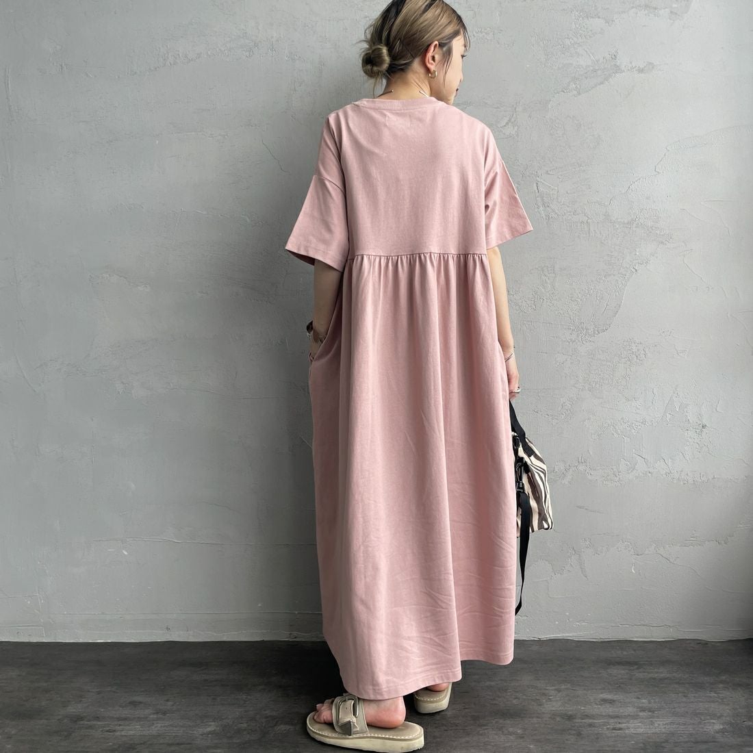 THE FOX [ザフォックス] 別注 ウエスト切替 マキシ丈ギャザーワンピース [JFL25SS-07-JF] ﾋﾟﾝｸ &&モデル身長：150cm 着用サイズ：S&&