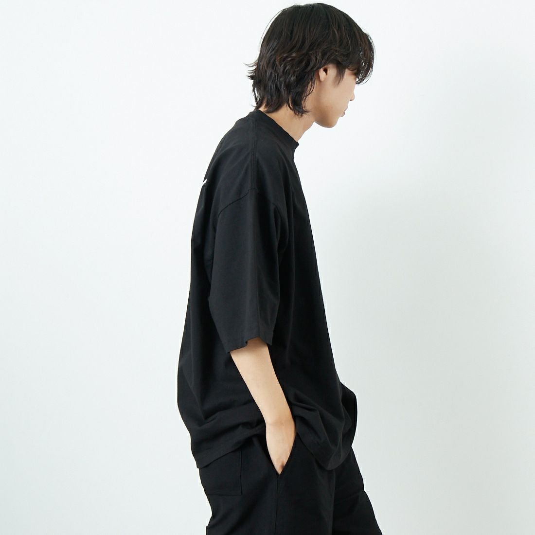 SEDAN ALL-PURPOSE [セダン オールパーパス] ガーメントダイショートスリーブTシャツ [SD25S-CT09]BLACK &&モデル身長：179cm 着用サイズ：L&&