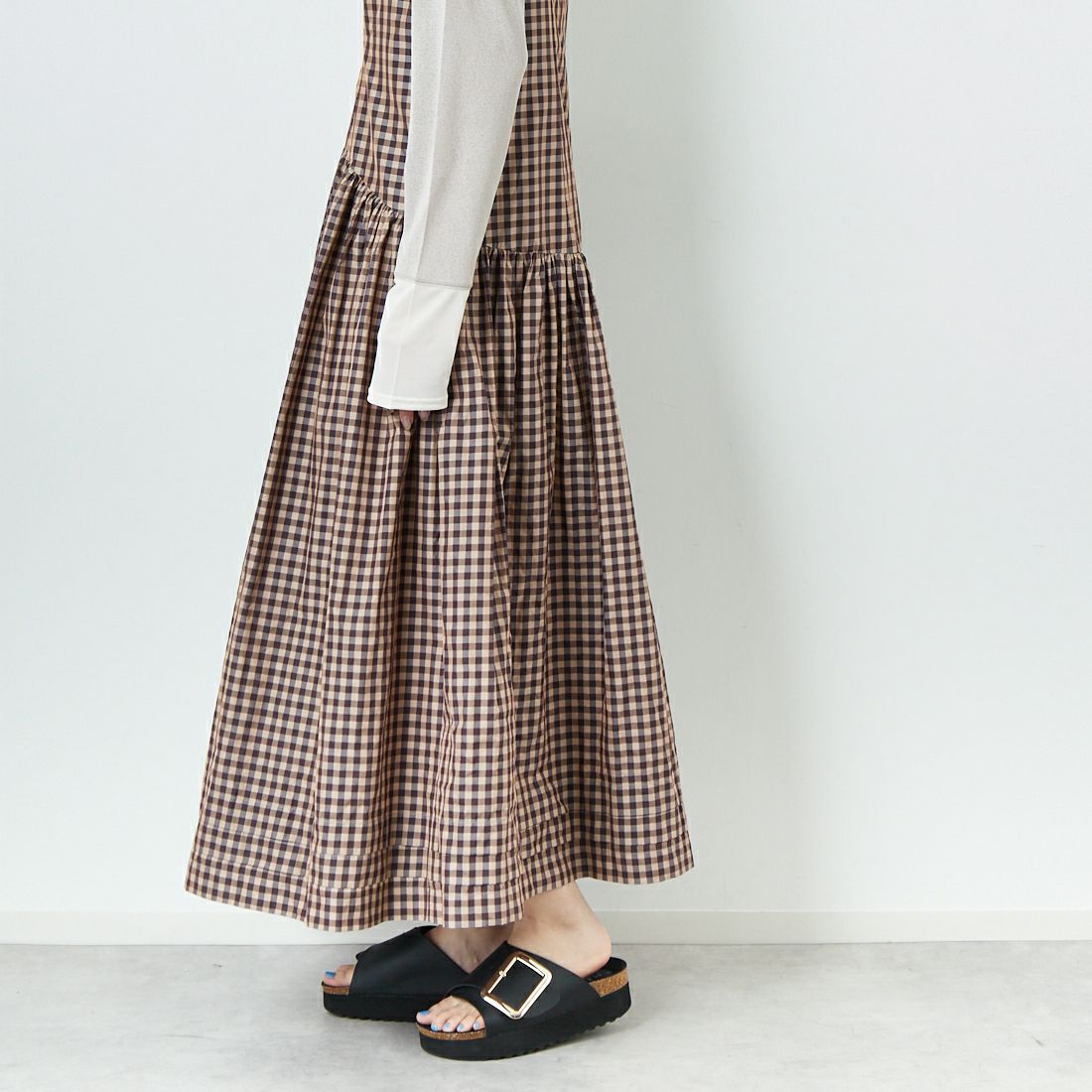 MAISON SPECIAL [メゾンスペシャル] ティアードボリュームキャミワンピース [21251265806] BRN &&モデル身長：167cm 着用サイズ：36&&