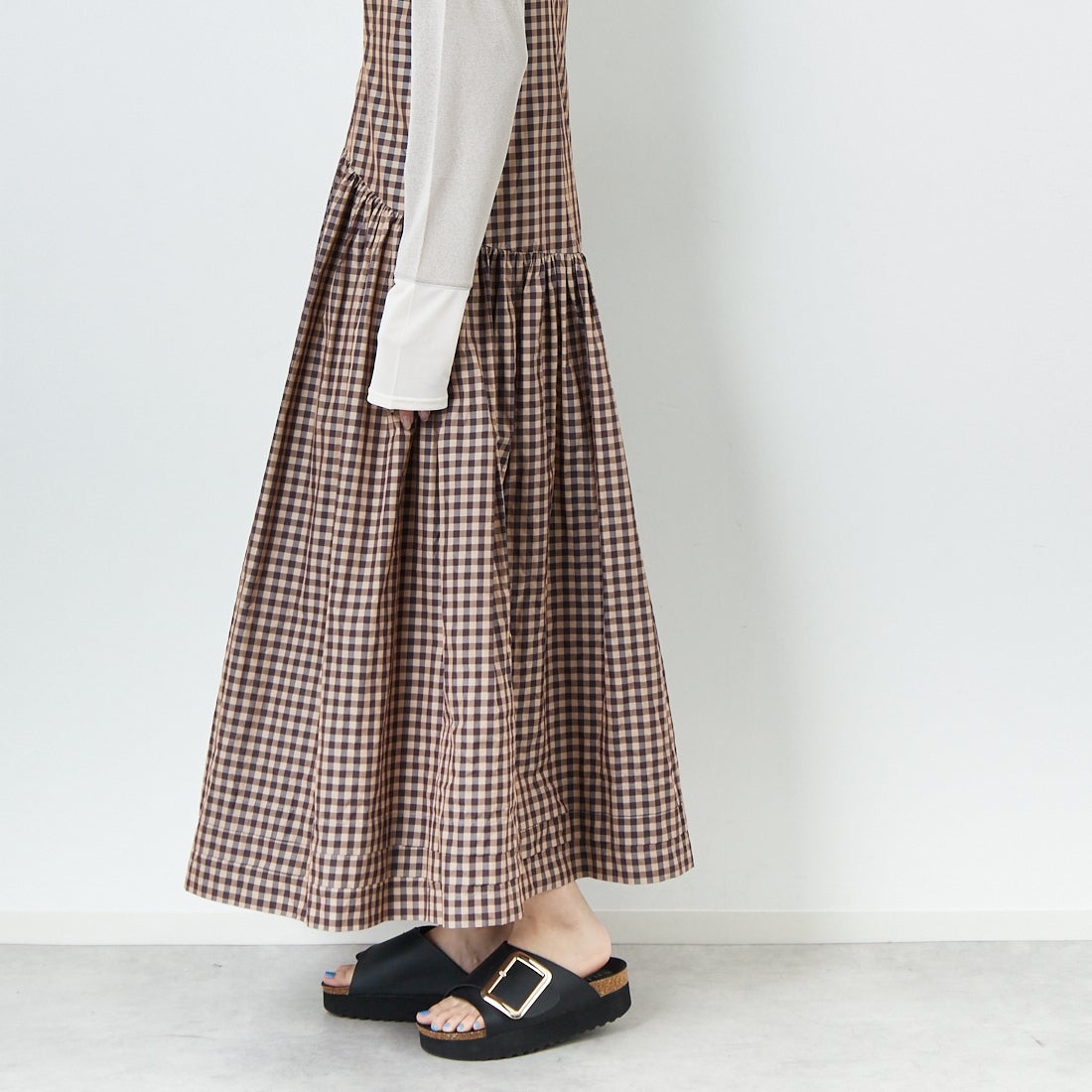 MAISON SPECIAL [メゾンスペシャル] ティアードボリュームキャミワンピース [21251265806] BRN &&モデル身長：167cm 着用サイズ：36&&