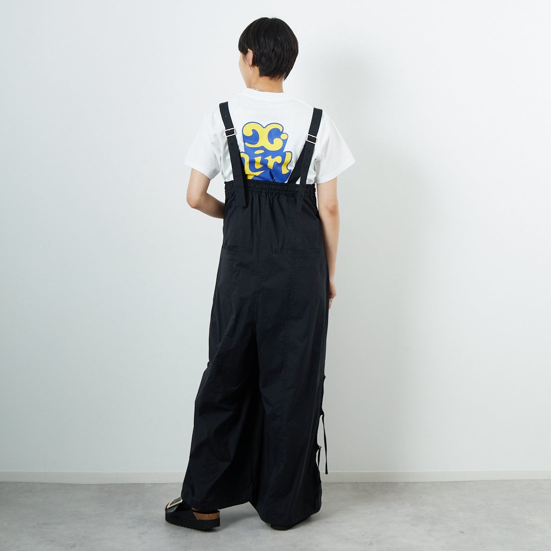 MAISON SPECIAL [メゾンスペシャル] 2WAYサスペンダーパラシュートパンツ [21251265808] BLK &&モデル身長：160cm 着用サイズ：36&&