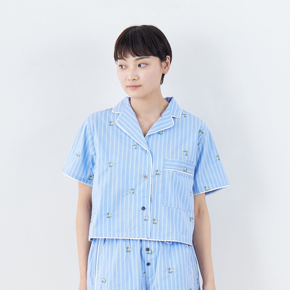 BLU&&モデル身長：160cm 着用サイズ：F&&