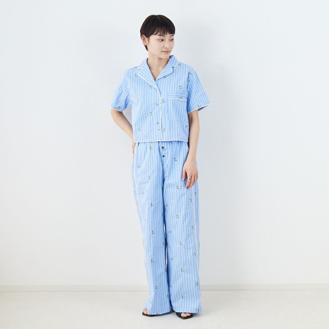 MAISON SPECIAL [メゾンスペシャル] パジャマシャツ [21251315711] BLU &&モデル身長：160cm 着用サイズ：F&&