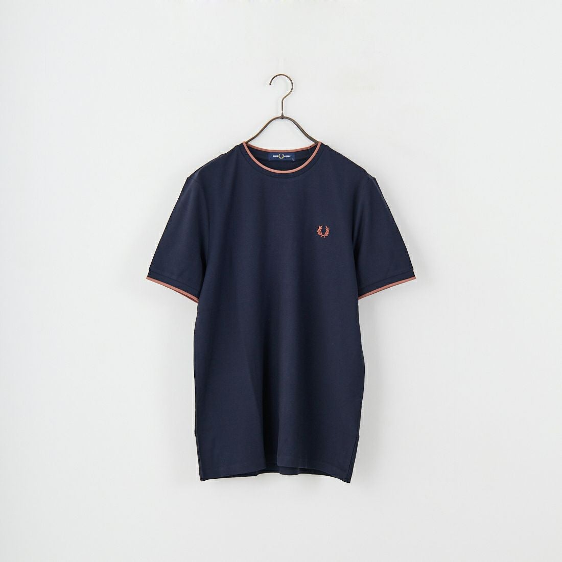 FRED PERRY [フレッドペリー] ティップライン ワンポイントロゴ刺繍クレープピケTシャツ [M8585] 795 NAVY