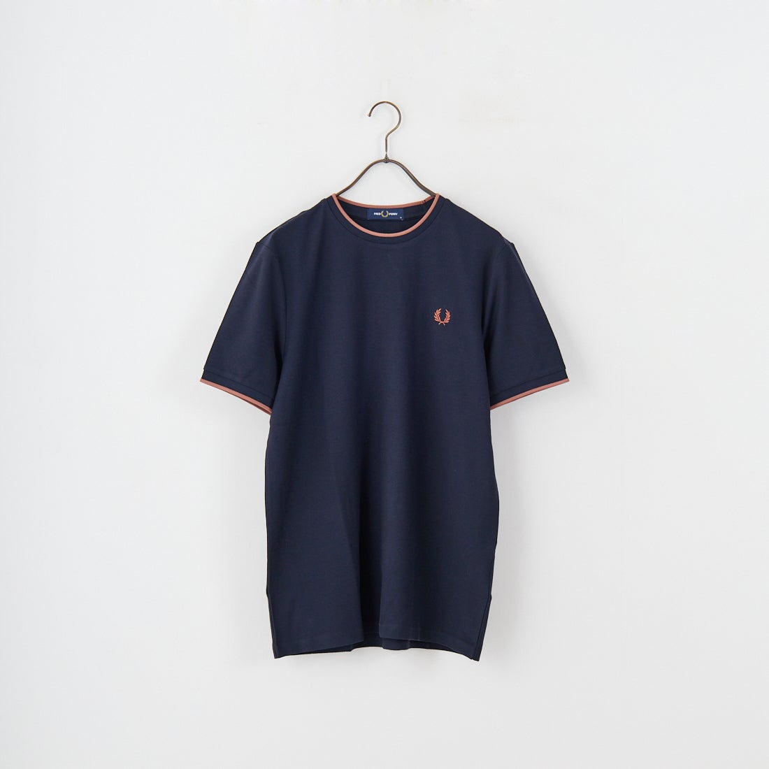 FRED PERRY [フレッドペリー] ティップライン ワンポイントロゴ刺繍クレープピケTシャツ [M8585] 795 NAVY