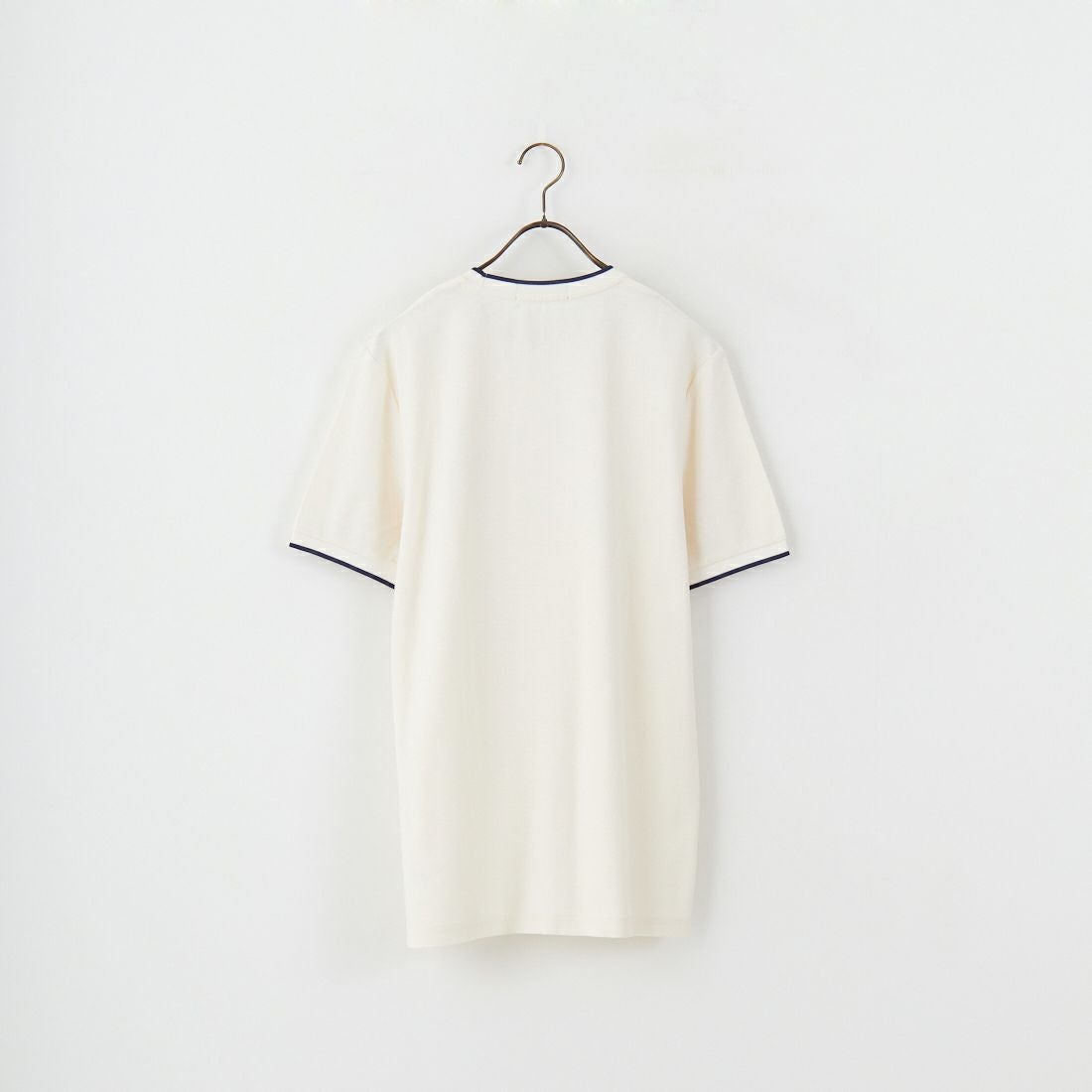 FRED PERRY [フレッドペリー] ティップライン ワンポイントロゴ刺繍クレープピケTシャツ [M8585] 560 ECRU