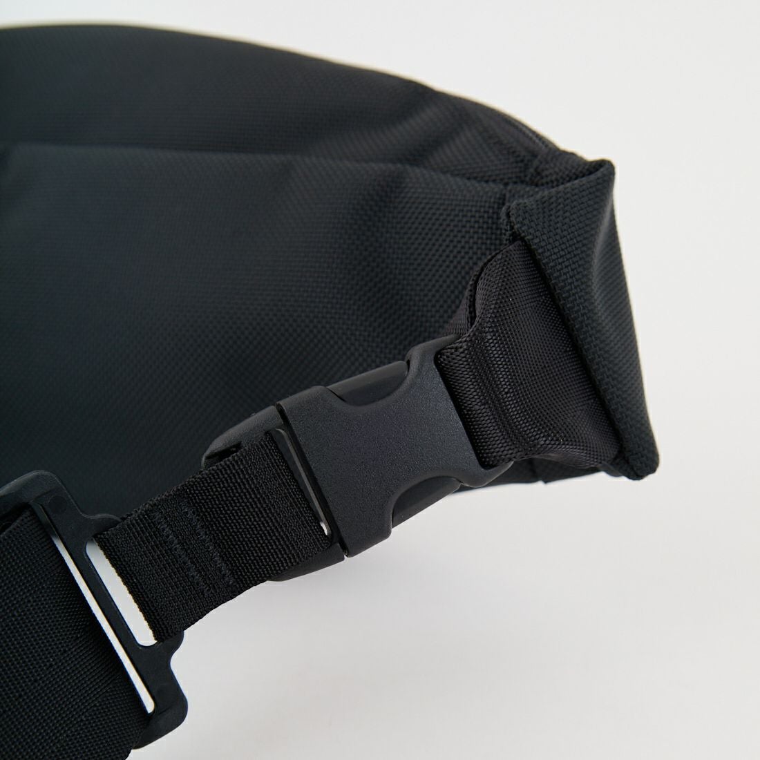 BRIEFING [ブリーフィング] トライポッド ボディバッグ [BRF071219] 010 BLACK