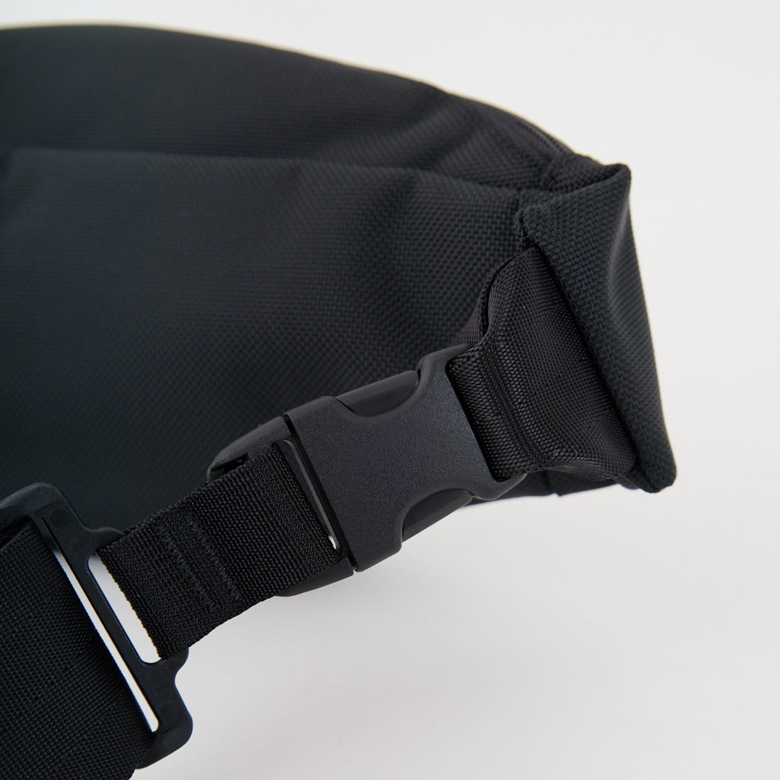 BRIEFING [ブリーフィング] トライポッド ボディバッグ [BRF071219] 010 BLACK