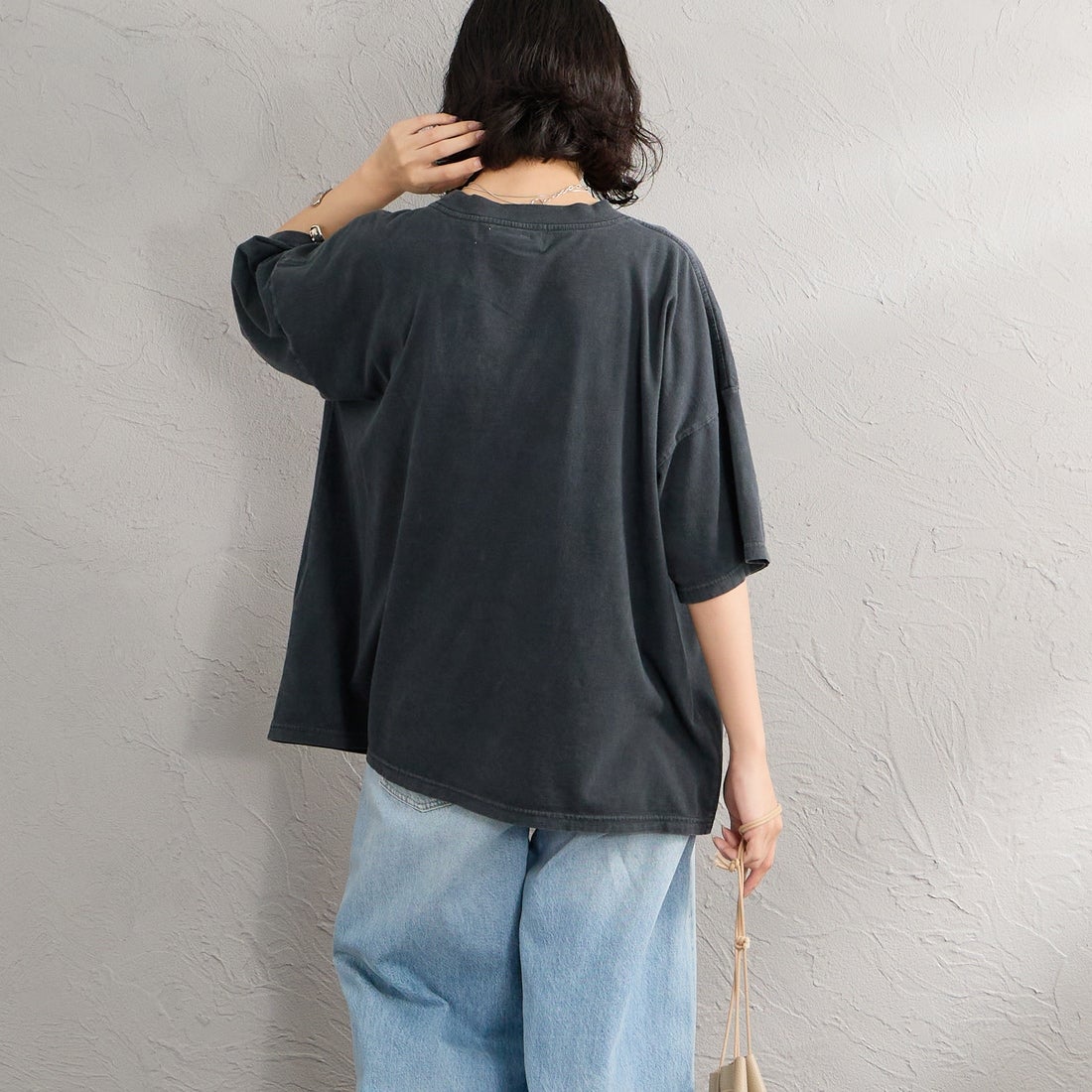 REMI RELIEF [レミレリーフ] 別注 SP加工ビッグプリントTシャツ THUNDER [RN28369284-JF] BLACK &&モデル身長：160cm 着用サイズ：F&&