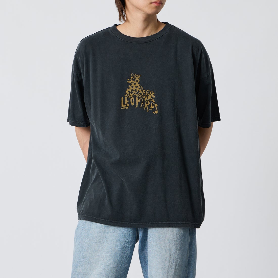 REMI RELIEF [レミレリーフ] 別注 SP加工ビッグプリントTシャツ LEOPARDS [RN28369290-JF] BLACK &&モデル身長：177cm 着用サイズ：M&&