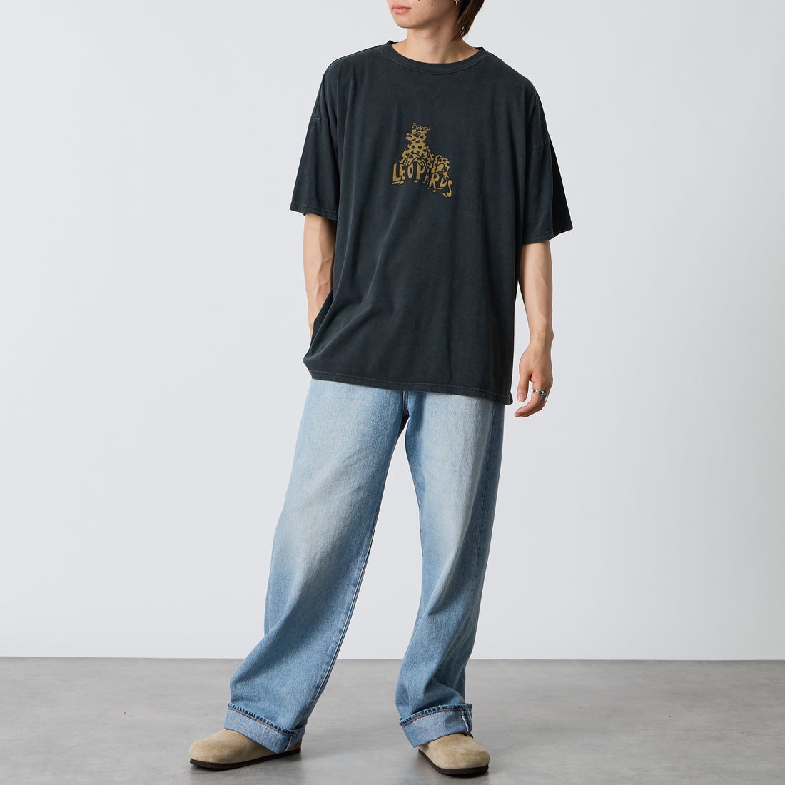 REMI RELIEF [レミレリーフ] 別注 SP加工ビッグプリントTシャツ LEOPARDS [RN28369290-JF] BLACK &&モデル身長：177cm 着用サイズ：M&&