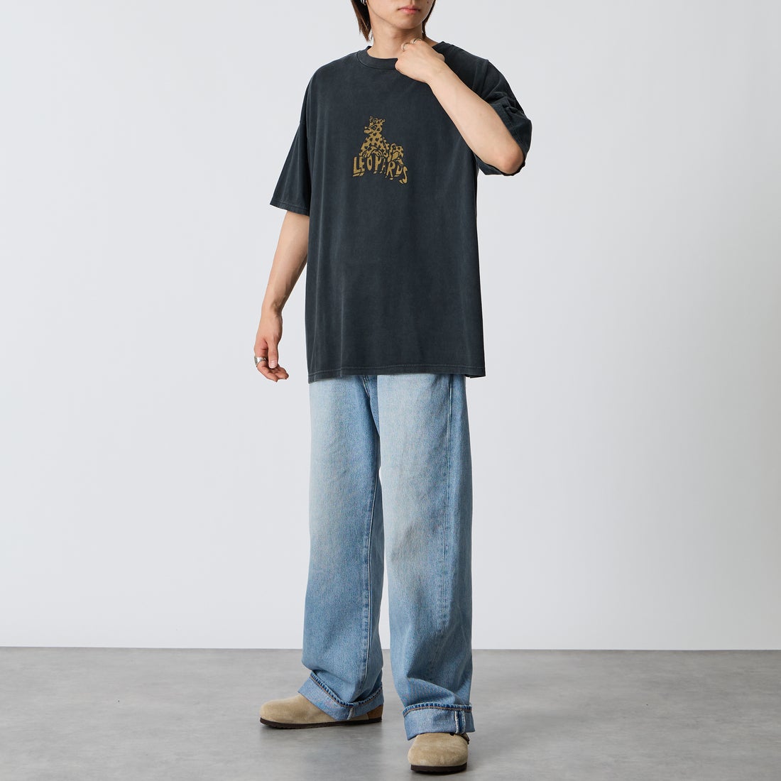 REMI RELIEF [レミレリーフ] 別注 SP加工ビッグプリントTシャツ LEOPARDS [RN28369290-JF] BLACK &&モデル身長：177cm 着用サイズ：M&&