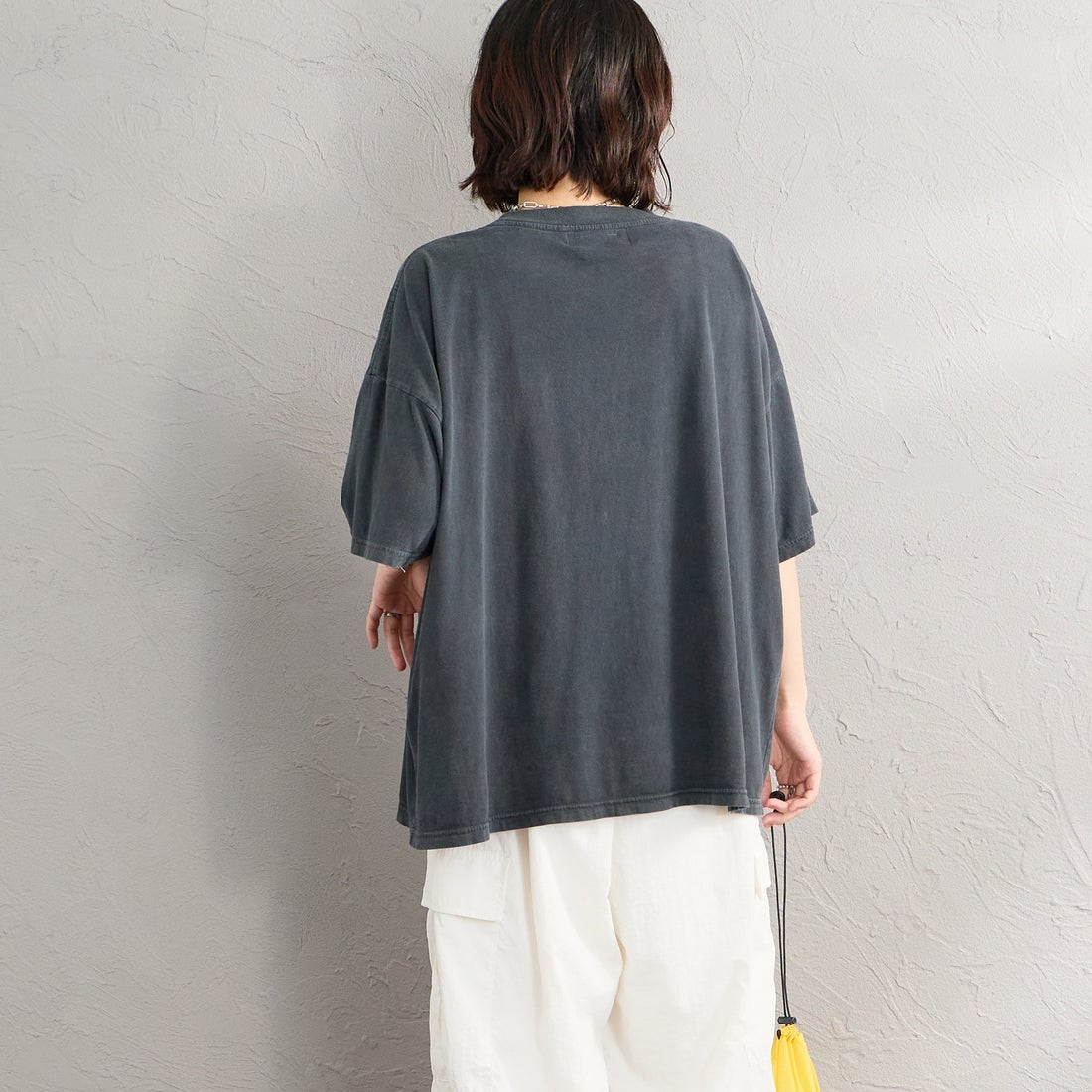 REMI RELIEF [レミレリーフ] 別注 SP加工ビッグプリントTシャツ DOG [RN28369287-JF] BLACK &&モデル身長：160cm 着用サイズ：F&&