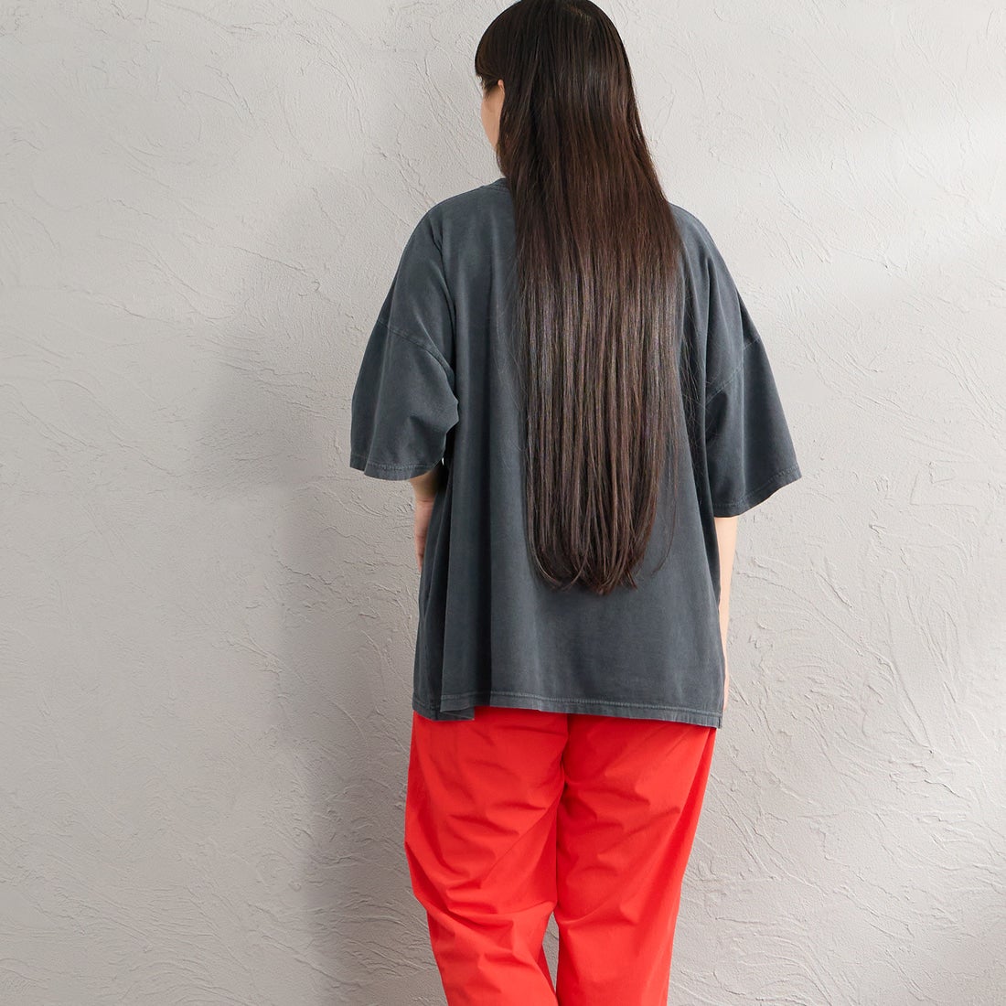 REMI RELIEF [レミレリーフ] 別注 SP加工ビッグプリントTシャツ HIMAGINE [RN28369291-JF] BLACK &&モデル身長：156cm 着用サイズ：F&&