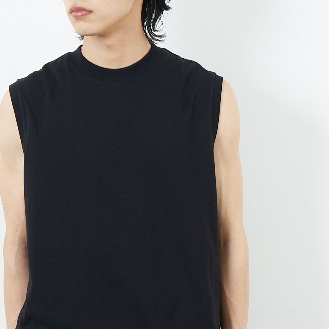SLICK [スリック] 40/2天竺ノースリーブTシャツ [5230123] 700 BLACK &&モデル身長：179cm 着用サイズ：1&&