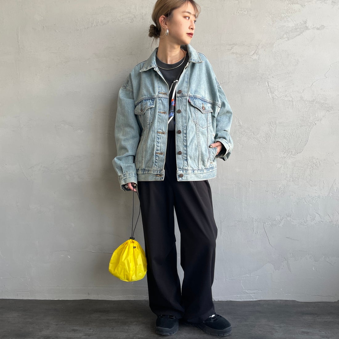 LEVI'S [リーバイス] 90S トラッカージャケット [A1743-01] 35 I TOLD &&モデル身長：150cm 着用サイズ：S&&