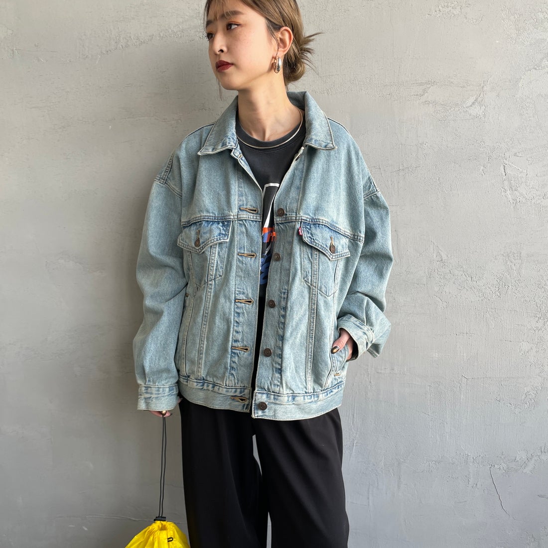 LEVI'S [リーバイス] 90S トラッカージャケット [A1743-01] 35 I TOLD &&モデル身長：150cm 着用サイズ：S&&