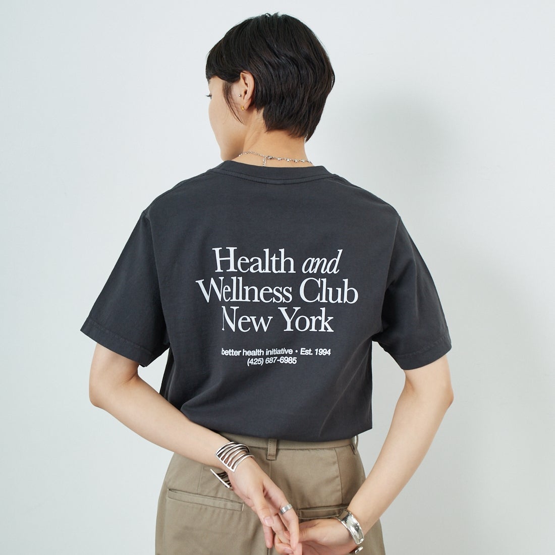 Sporty&Rich [スポーティアンドリッチ] HWCNY ショートスリーブTシャツ [TO043622016] F.BLACK &&モデル身長：160cm 着用サイズ：S&&