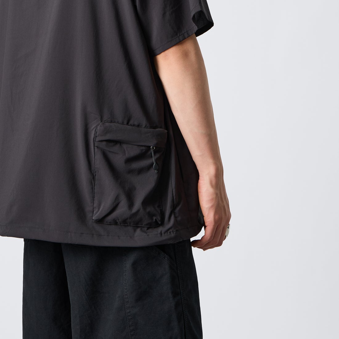 NANGA [ナンガ] PLC エクスカーションTシャツ [N2500-1P403A] BLK &&モデル身長：177cm 着用サイズ：L&&