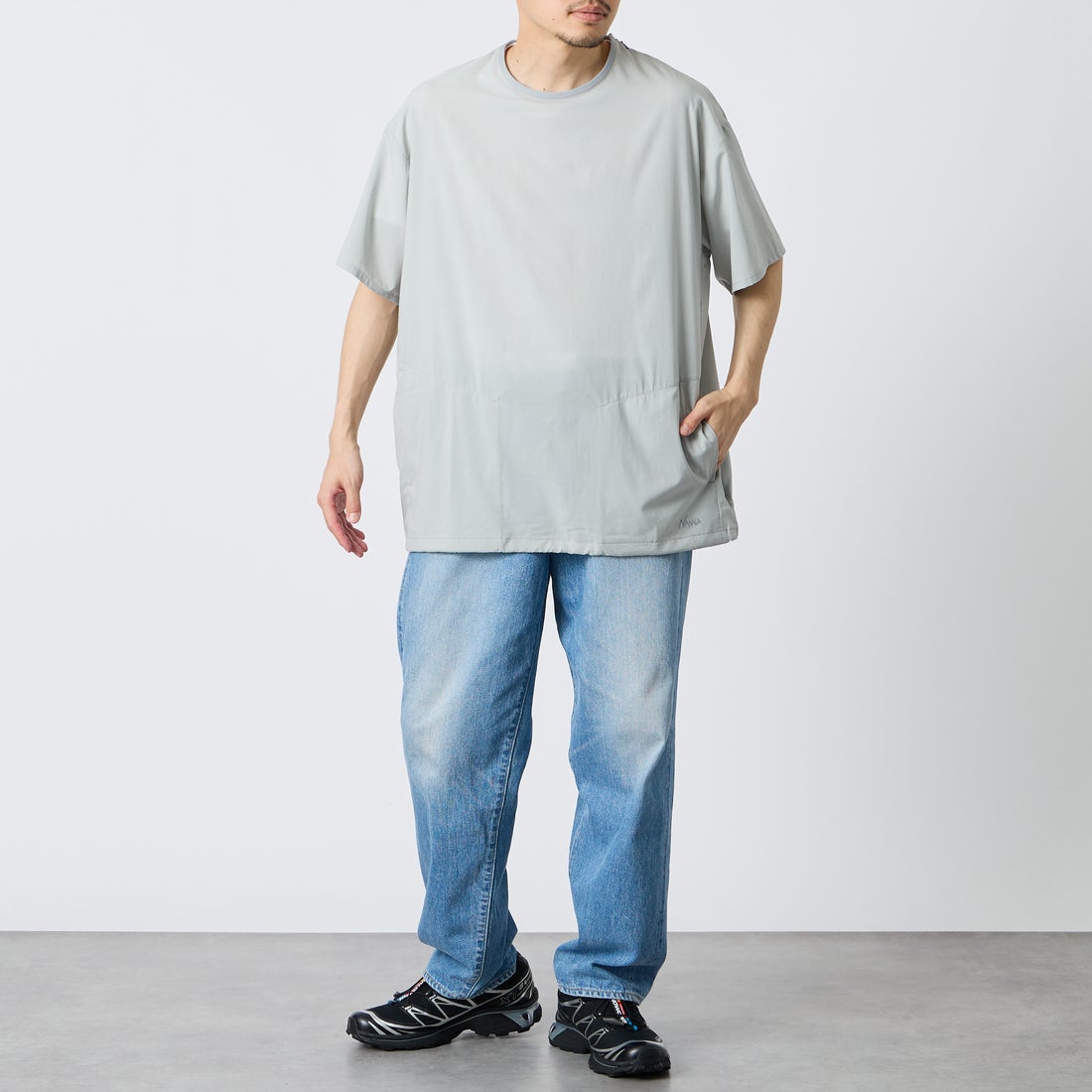 NANGA [ナンガ] PLC エクスカーションTシャツ [N2500-1P403A] I.GRY &&モデル身長：168cm 着用サイズ：M&&