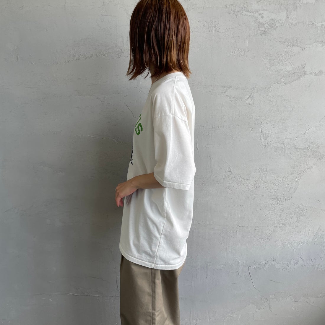 SCREEN STARS [スクリーンスターズ] 別注 ドッグ&キャットプリントTシャツ [2522-SSIN-JF] WHT DOG &&モデル身長：158cm 着用サイズ：F&&