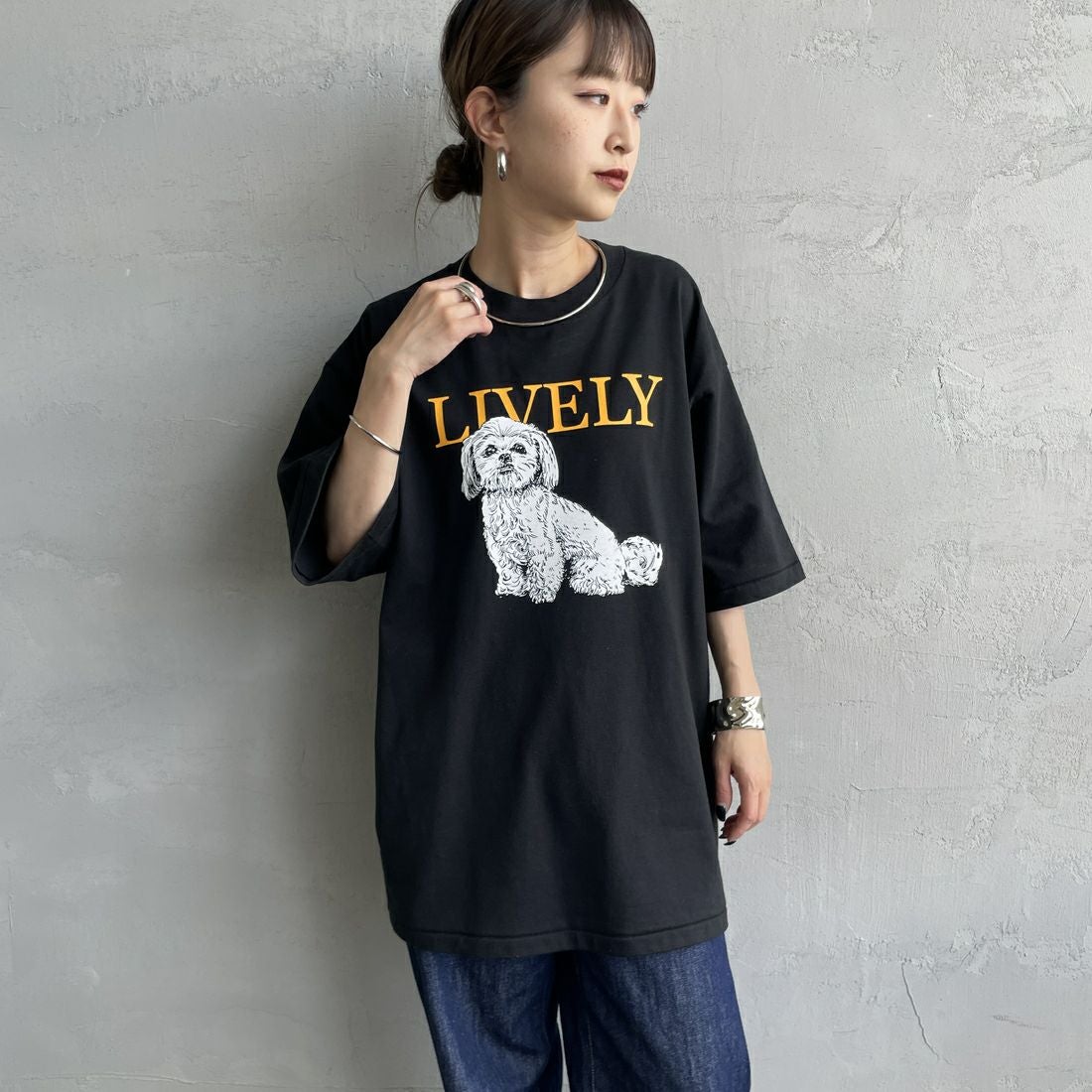 SCREEN STARS [スクリーンスターズ] 別注 ドッグ&キャットプリントTシャツ [2522-SSIN-JF] BLK DOG &&モデル身長：150cm 着用サイズ：F&&