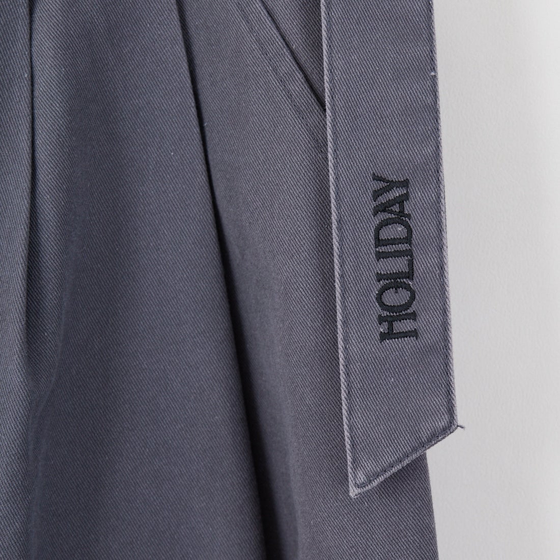 HOLIDAY [ホリデイ] DICKIES BELTED 2TUCK PANTS [25102142] GRAY