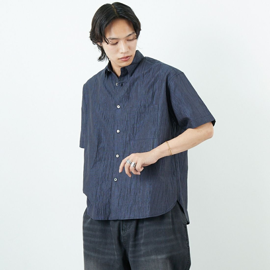 SLICK [スリック] リネンワッシャーチェックレギュラーカラーシャツ [5220109] 210 NAVY &&モデル身長：179cm 着用サイズ：1&&