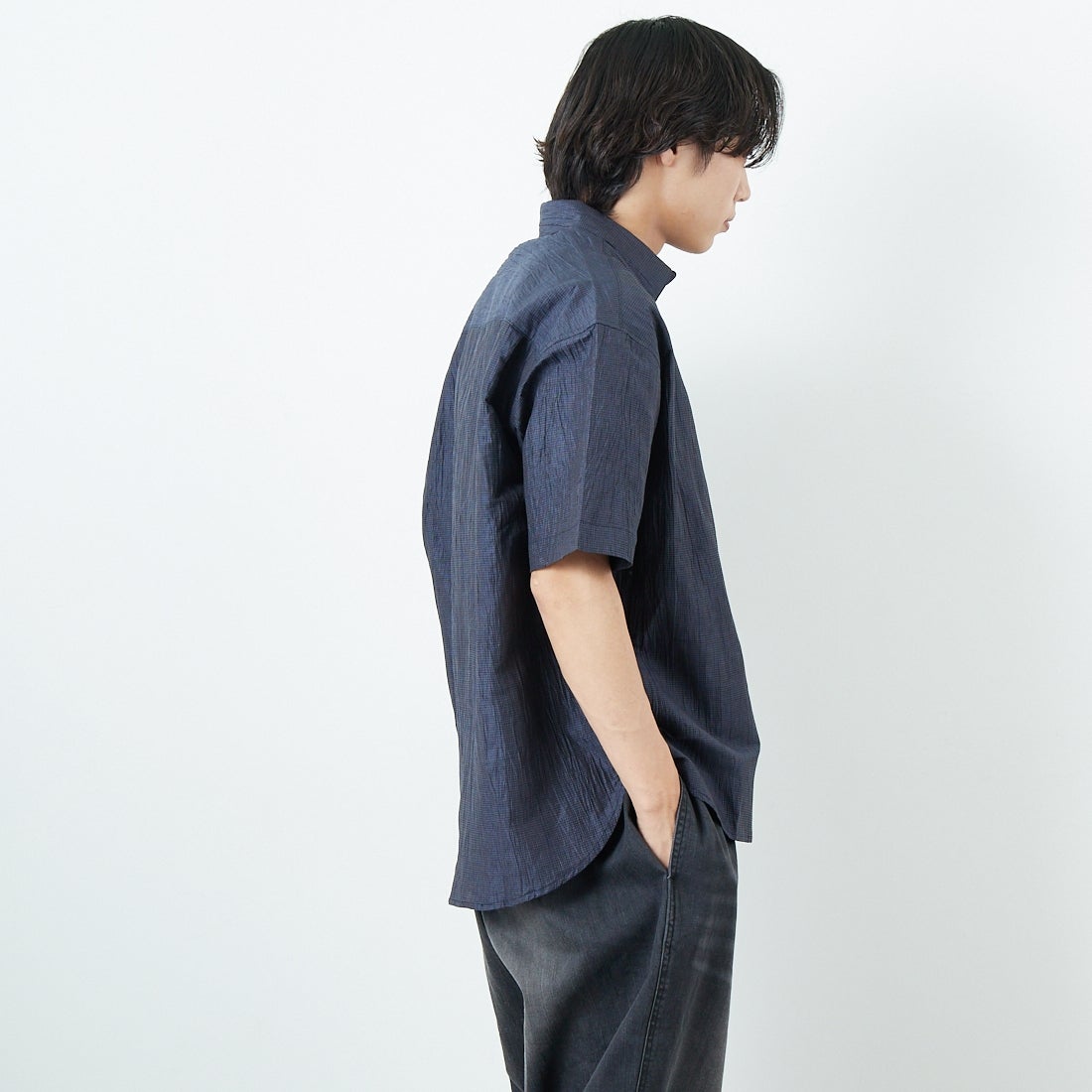 SLICK [スリック] リネンワッシャーチェックレギュラーカラーシャツ [5220109] 210 NAVY &&モデル身長：179cm 着用サイズ：1&&