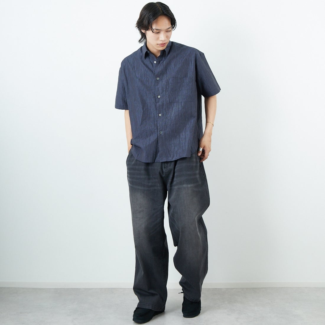 SLICK [スリック] リネンワッシャーチェックレギュラーカラーシャツ [5220109] 210 NAVY &&モデル身長：179cm 着用サイズ：1&&