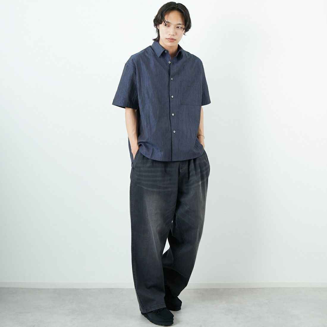 SLICK [スリック] リネンワッシャーチェックレギュラーカラーシャツ [5220109] 210 NAVY &&モデル身長：179cm 着用サイズ：1&&