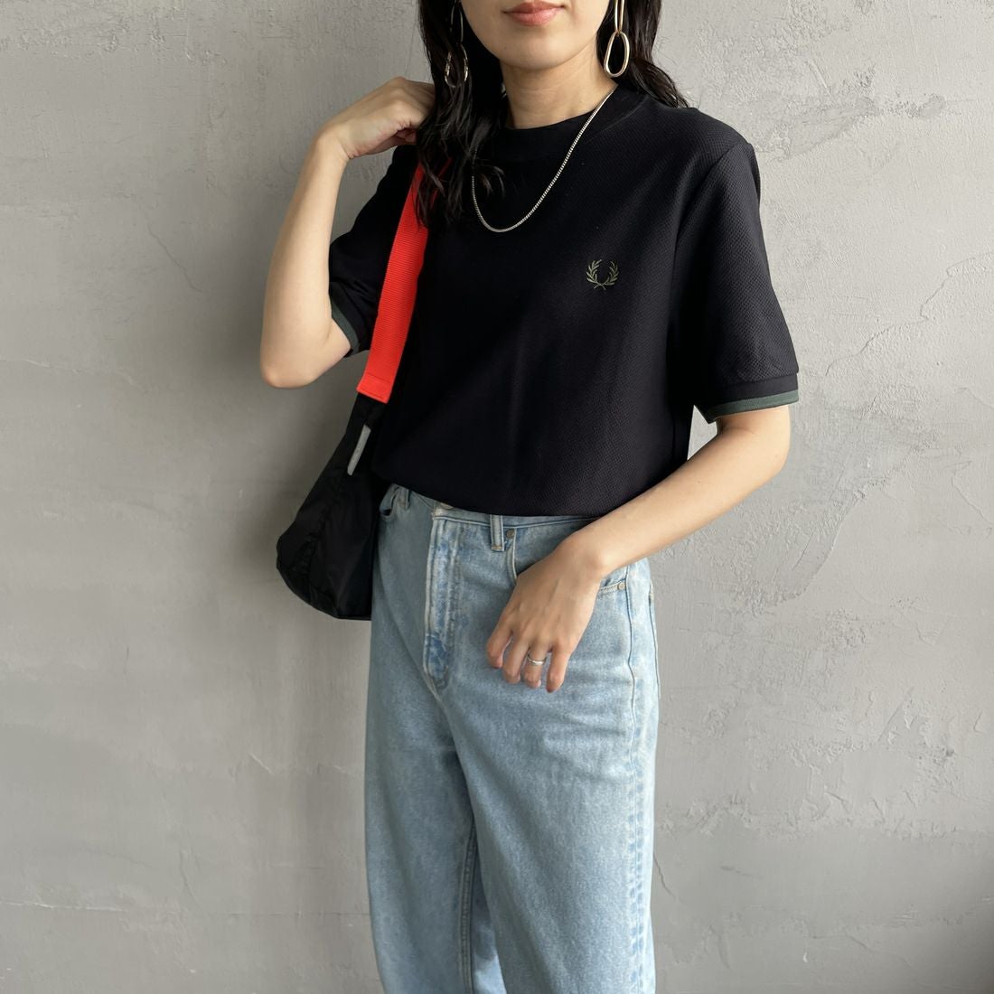 FRED PERRY [フレッドペリー] 袖ティップライン ワンポイント刺繍ロゴ