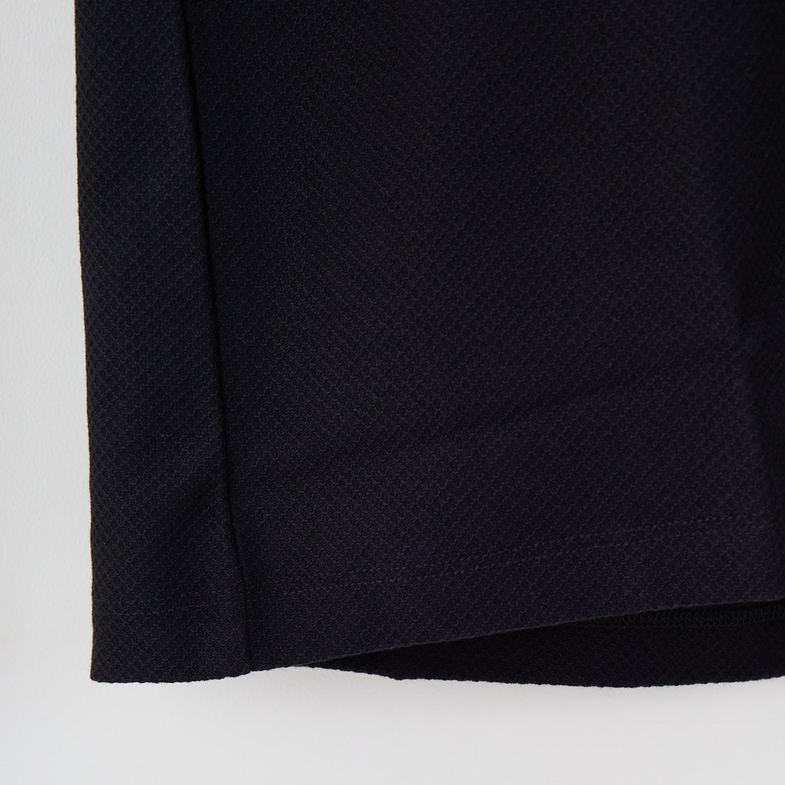 FRED PERRY [フレッドペリー] 袖ティップライン ワンポイント刺繍ロゴ 鹿の子Tシャツ [M4654] Y43 BLK/CR