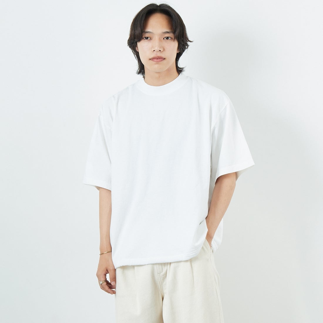 WHITE&&モデル身長：179cm 着用サイズ：M&&