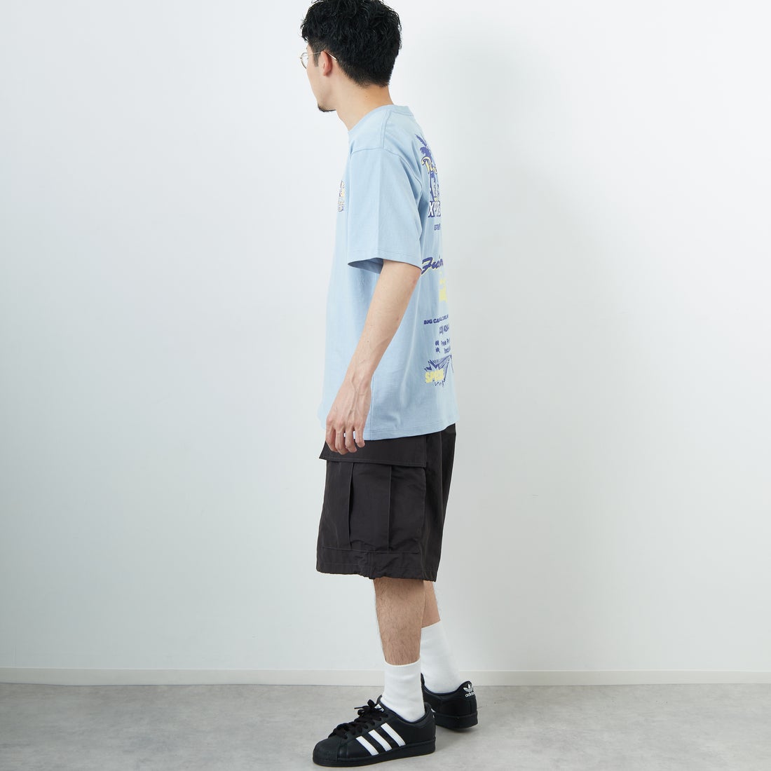 HUF [ハフ] フルサービス ショートスリーブTシャツ [TS02455] SKY &&モデル身長：168cm 着用サイズ：M&&