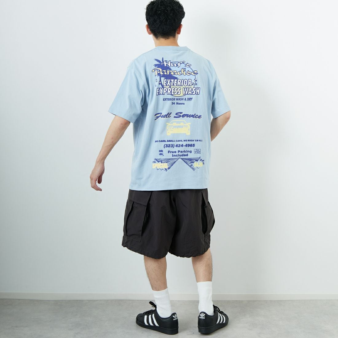 HUF [ハフ] フルサービス ショートスリーブTシャツ [TS02455] SKY &&モデル身長：168cm 着用サイズ：M&&