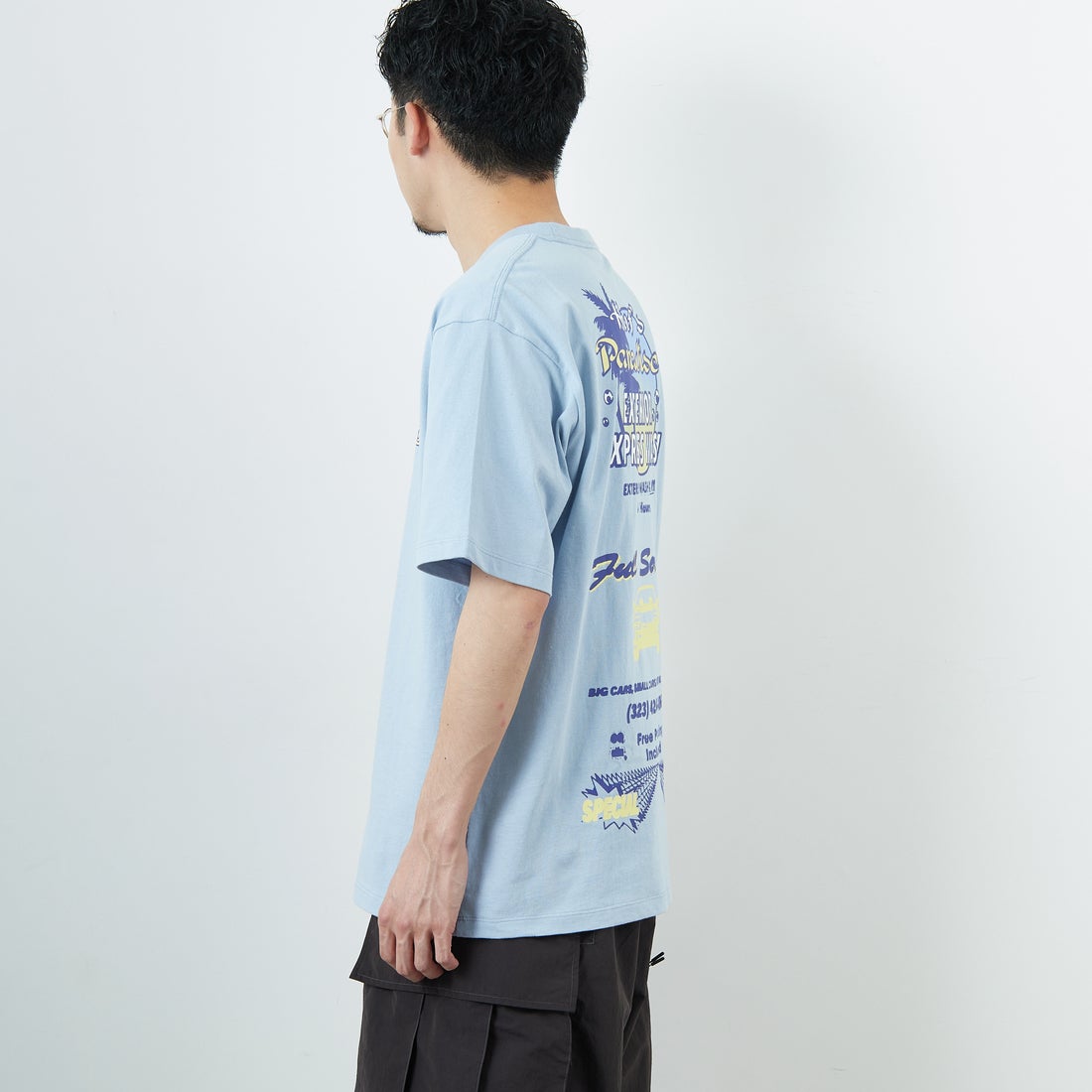 HUF [ハフ] フルサービス ショートスリーブTシャツ [TS02455] SKY &&モデル身長：168cm 着用サイズ：M&&
