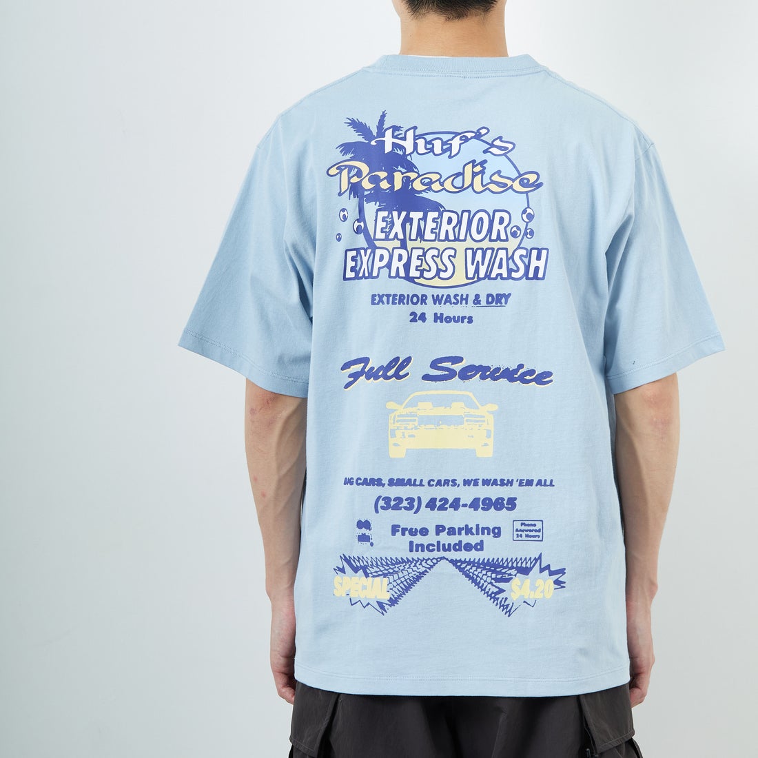 HUF [ハフ] フルサービス ショートスリーブTシャツ [TS02455] SKY &&モデル身長：168cm 着用サイズ：M&&