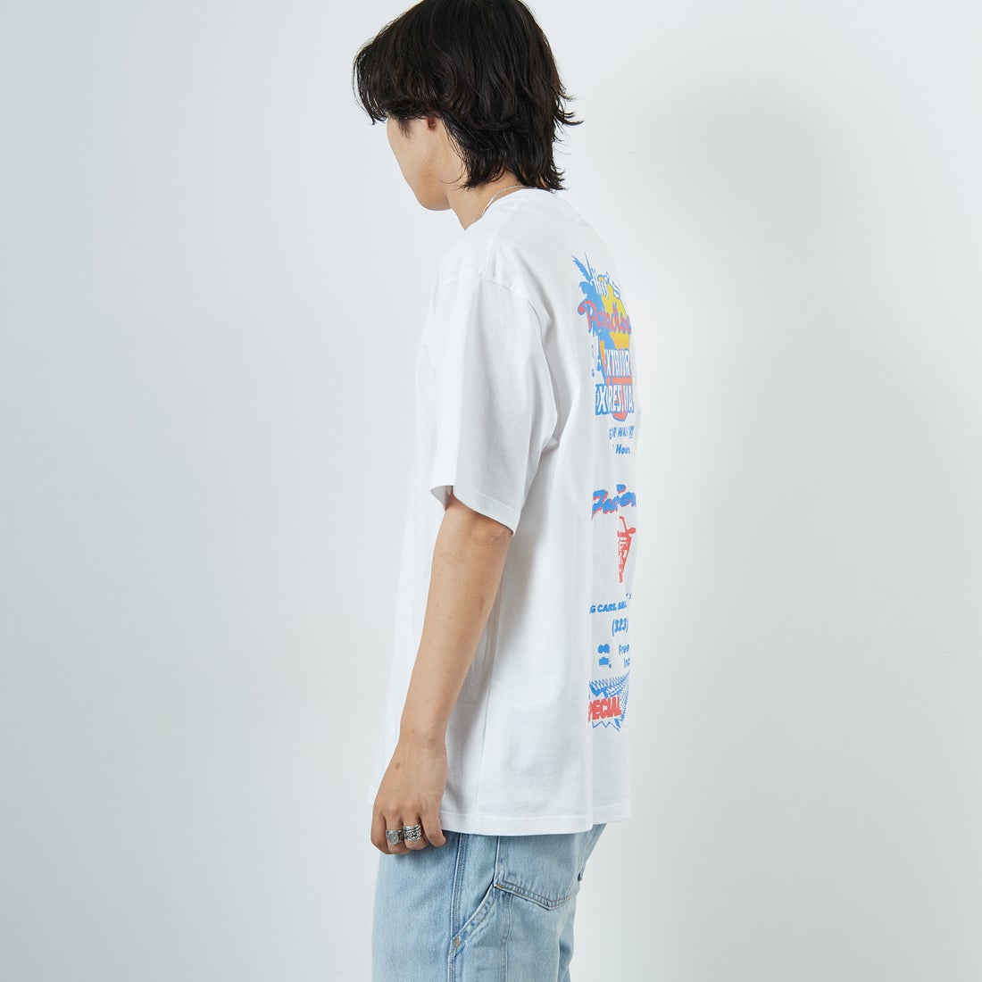 HUF [ハフ] フルサービス ショートスリーブTシャツ [TS02455] WHITE &&モデル身長：179cm 着用サイズ：L&&