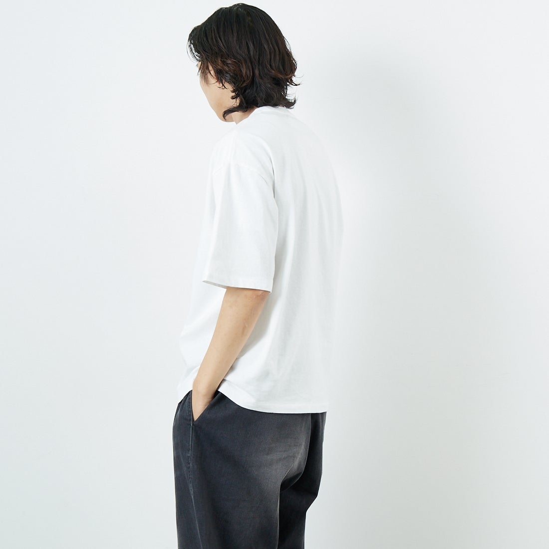 Jeans Factory Clothes [ジーンズファクトリークローズ] ピグメントスタッズTシャツ [JFC-252-043] A WHT &&モデル身長：179cm 着用サイズ：M&&