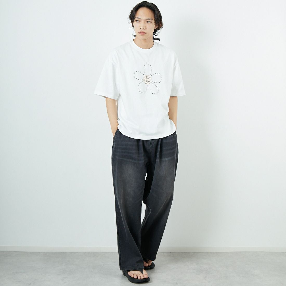 Jeans Factory Clothes [ジーンズファクトリークローズ] ピグメントスタッズTシャツ [JFC-252-043] A WHT &&モデル身長：179cm 着用サイズ：M&&