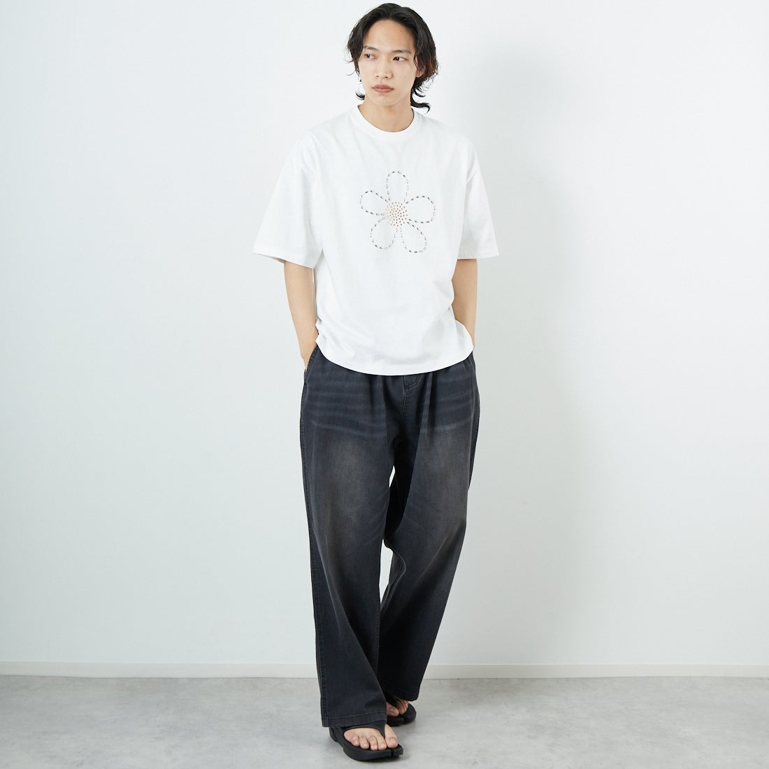 Jeans Factory Clothes [ジーンズファクトリークローズ] ピグメントスタッズTシャツ [JFC-252-043] A WHT &&モデル身長：179cm 着用サイズ：M&&